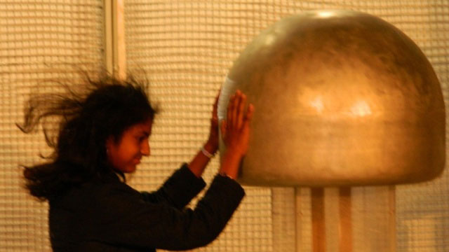 Van De Graaff generator